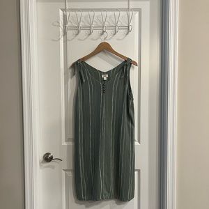 *NWOT* a.n.a (A New Approach) Dress in Green with White Pinstripe, Size: Medium